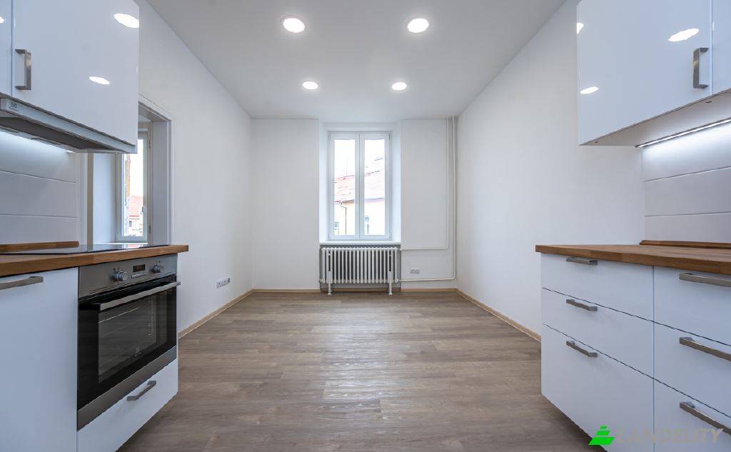 Apartment for Sale Novovysocanska, Praha Vysocany, Prague, Hlavni mesto Praha, Czechia. Photo 2