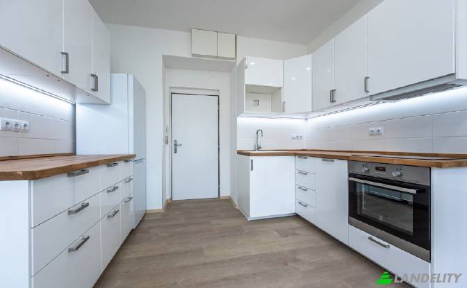 Apartment for Sale Novovysocanska, Praha Vysocany. Photo#4 Apartment for Sale Novovysocanska, Praha Vysocany. Photo#4