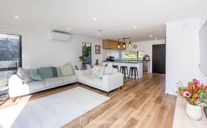 Townhouse for Sale 17 Dovey Katene Horvath Street. Photo#10