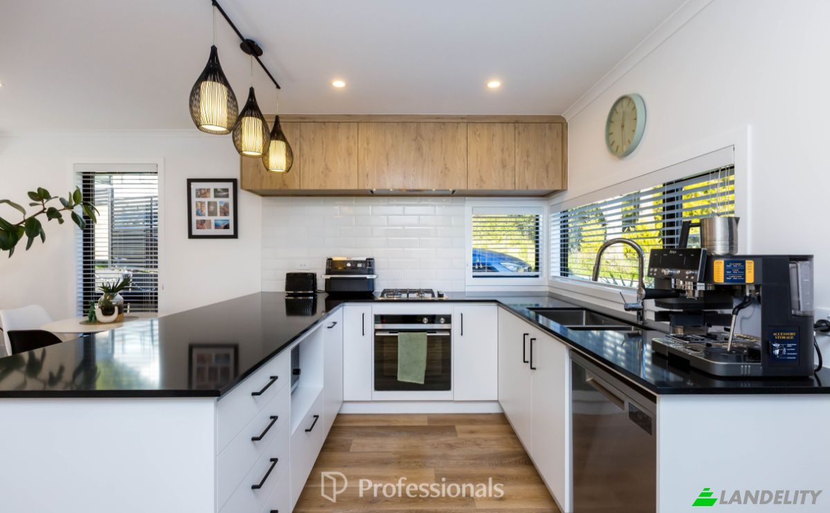 Townhouse for Sale 17 Dovey Katene Horvath Street, Trentham, Upper Hutt 5018, Upper Hutt, Upper Hutt City, Wellington Region, New Zealand. Photo 2