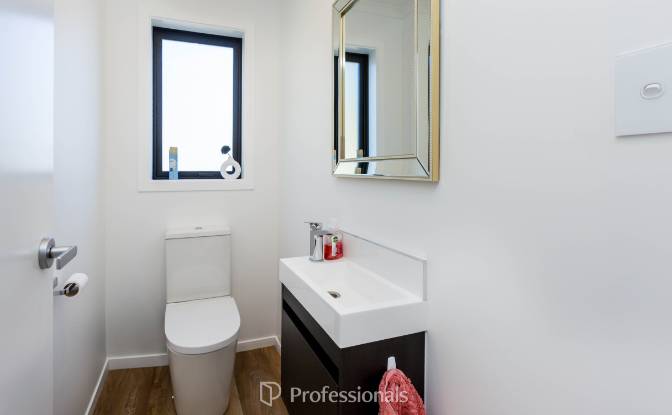 Townhouse for Sale 17 Dovey Katene Horvath Street. Photo#13