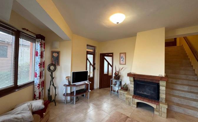 Single Family Home for Sale ul Min 48, 9632 Varna. Photo#6