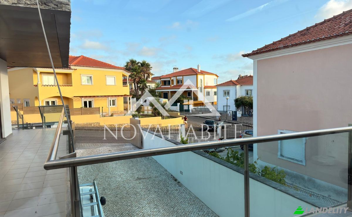 Moradia à venda R Ildo Hermógenes da Silva Marques 24, Lourinhã, Lisboa, Portugal. foto 25