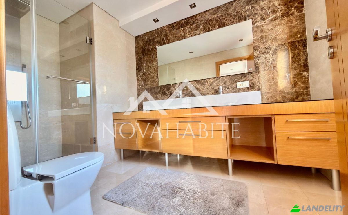 Moradia à venda R Ildo Hermógenes da Silva Marques 24, Lourinhã, Lisboa, Portugal. foto 6