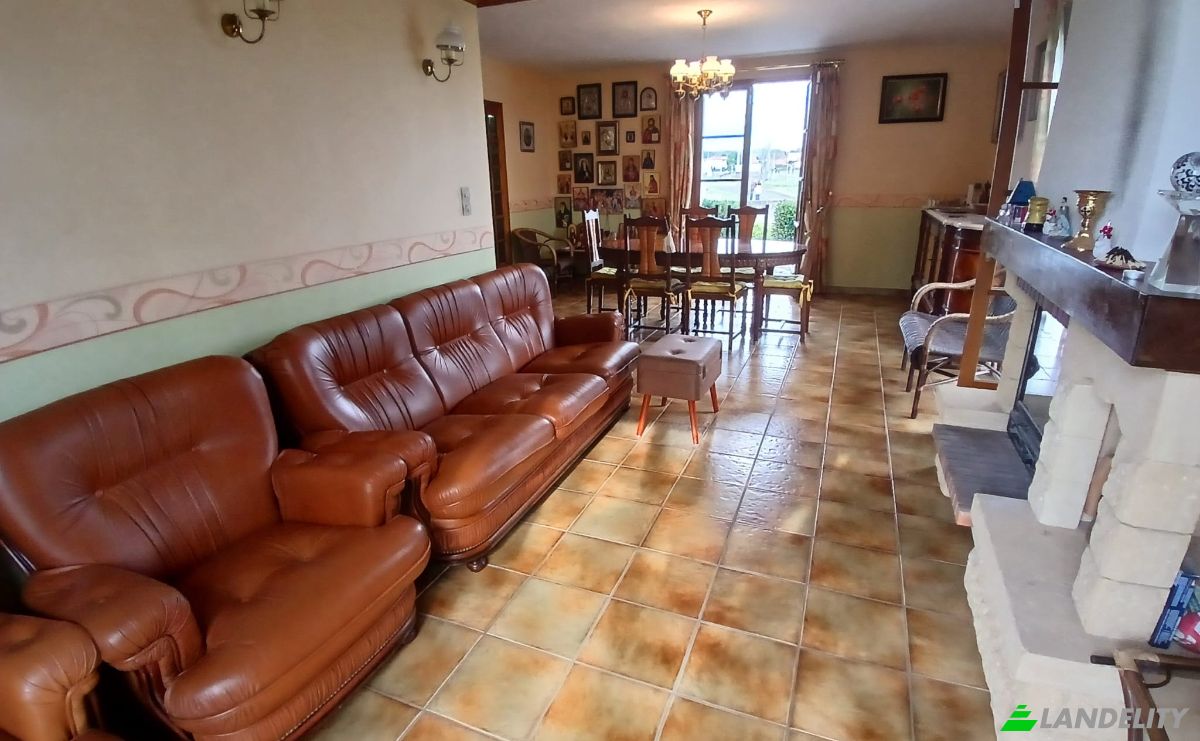 Single Family Home for Sale 14 Chem du Bousquet, 15000 Aurillac, Aurillac, Cantal, Auvergne-Rhone-Alpes, France. Photo 14