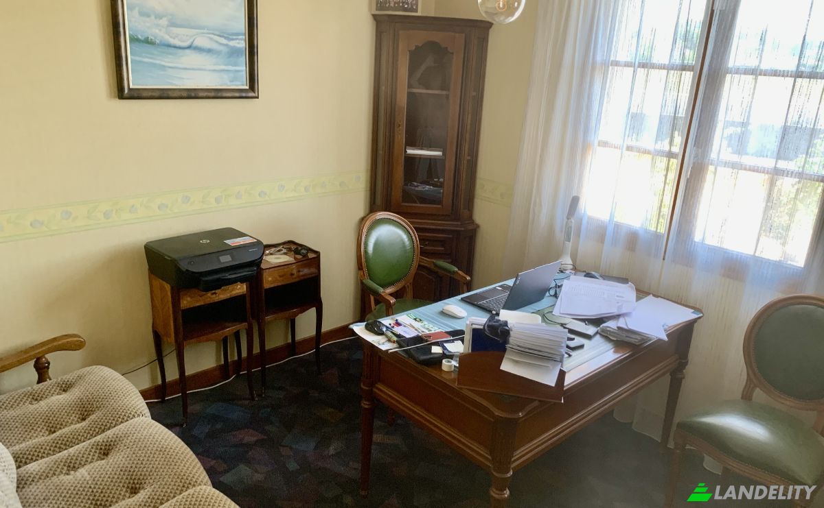 Single Family Home for Sale 14 Chem du Bousquet, 15000 Aurillac, Aurillac, Cantal, Auvergne-Rhone-Alpes, France. Photo 8