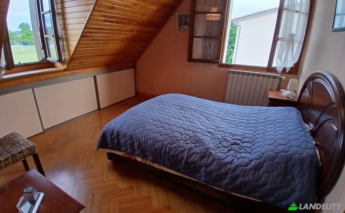 Single Family Home for Sale 14 Chem du Bousquet, 15000 Aurillac, Aurillac, Cantal, Auvergne-Rhone-Alpes, France. Photo 10