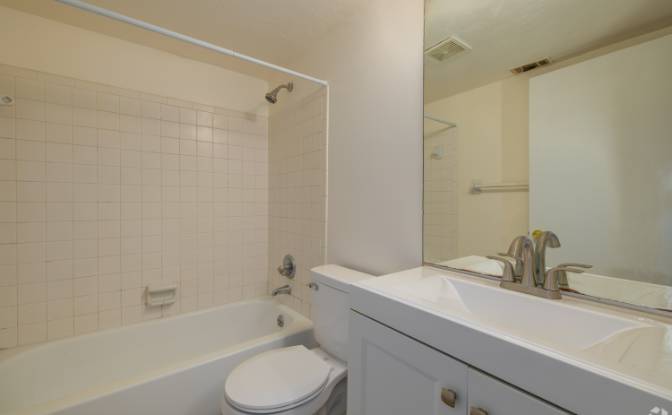 Commercial Building for Sale 6816 SW 4th Pl. Photo#3