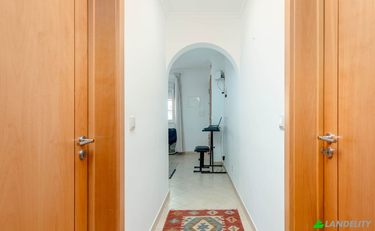 Apartment for Sale R Carvalho Freirinha 43, 2800-676 Almada, Almada, Setubal, Portugal. Photo 7