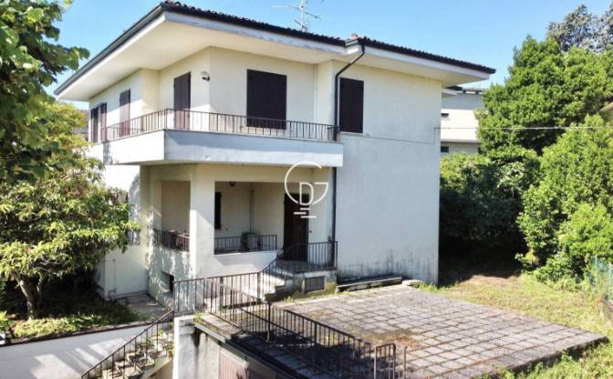 Investing/Development for Sale - Desenzano del Garda, Italy