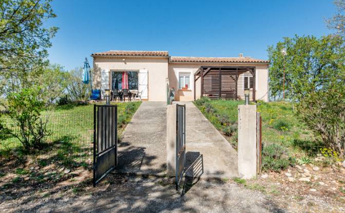 Villa for Sale 665 Chem de Sainte-Croix. Photo#2 Villa for Sale 665 Chem de Sainte-Croix. Photo#2