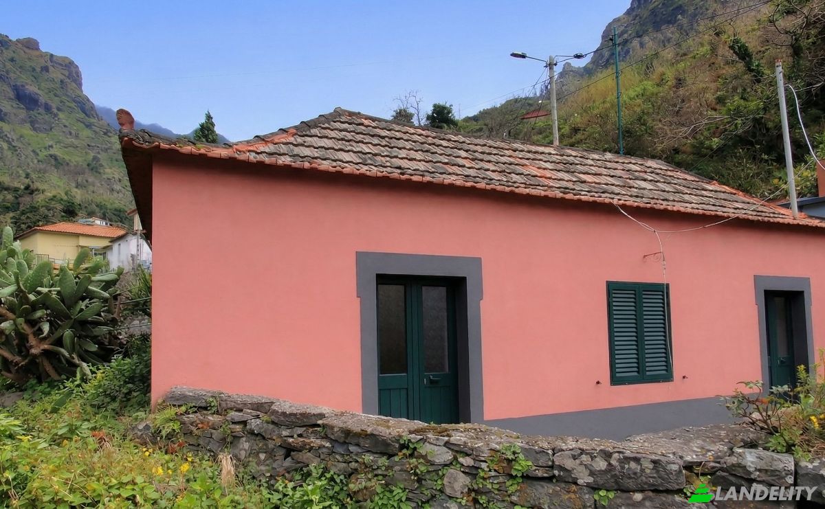 Single Family Home for Sale Vereda do Passal 7, 9350-328 Serra de Agua, Serra de Agua, Ribeira Brava, Madeira, Portugal. Photo 1