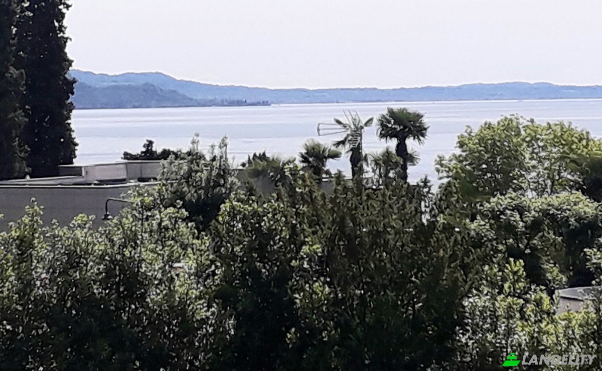 Apartment for Sale Via Roma, 25083 Gardone Riviera BS, Gardone Riviera, Province of Brescia, Lombardy, Italy. Photo 3