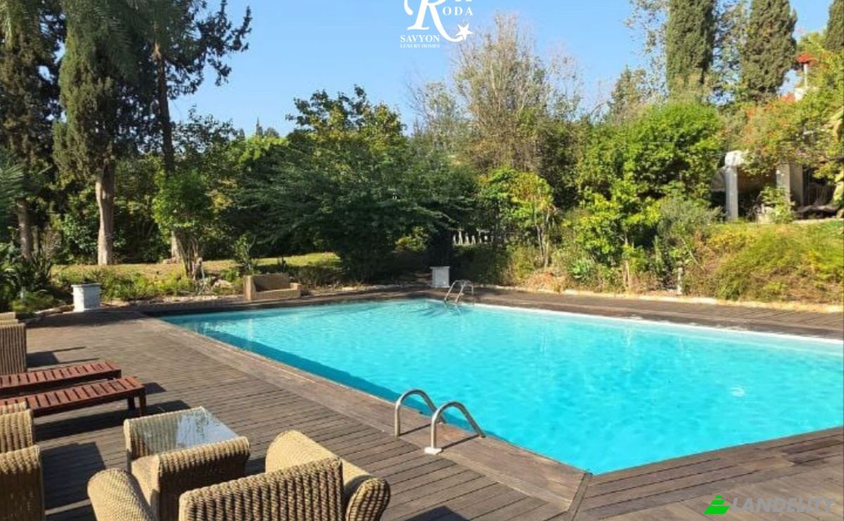 Single Family Home for Sale Mevoot 106, Savyon, Petach Tikva, Center District, Israel. Photo 13