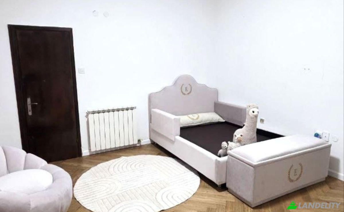 Single Family Home for Sale Mevoot 106, Savyon, Petach Tikva, Center District, Israel. Photo 9