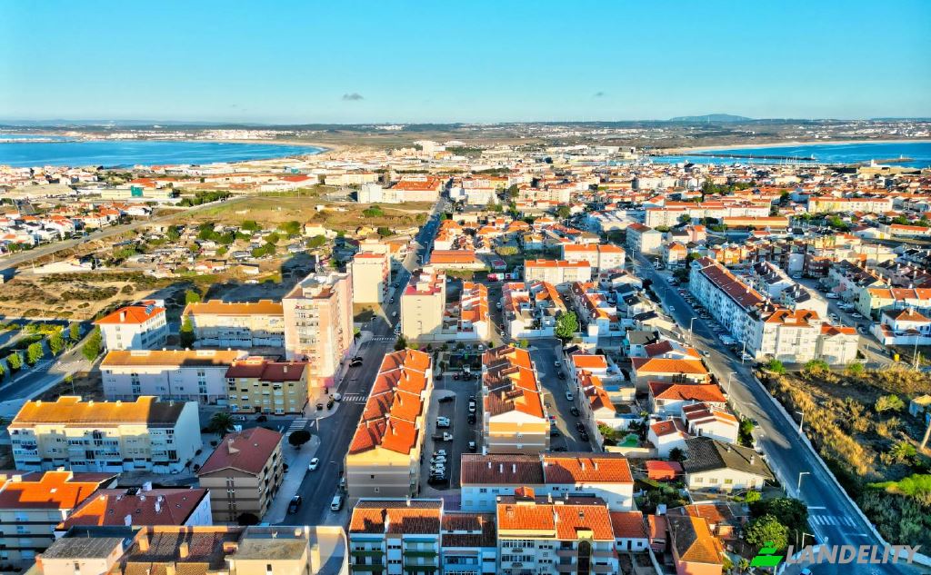 Apartment for Sale da Cruz das Almas, Peniche, Leiria District, Portugal. Photo 21