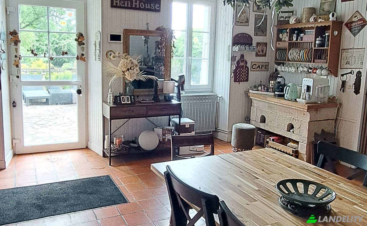 Single Family Home for Sale 1 Rte des Essarts, 79220 Cours, Cours, Deux-Sevres, Nouvelle-Aquitaine, France. Photo 7
