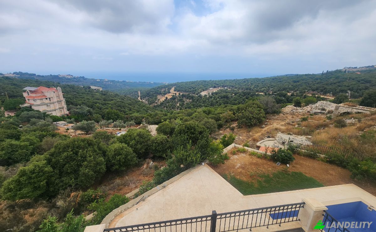 Villa for Sale Gharzouz, Jbeil, Mount Lebanon Governorate, Lebanon. Photo 11