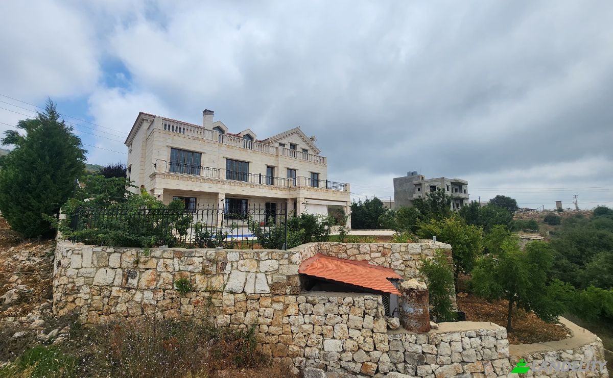 Villa for Sale Gharzouz, Jbeil, Mount Lebanon Governorate, Lebanon. Photo 12