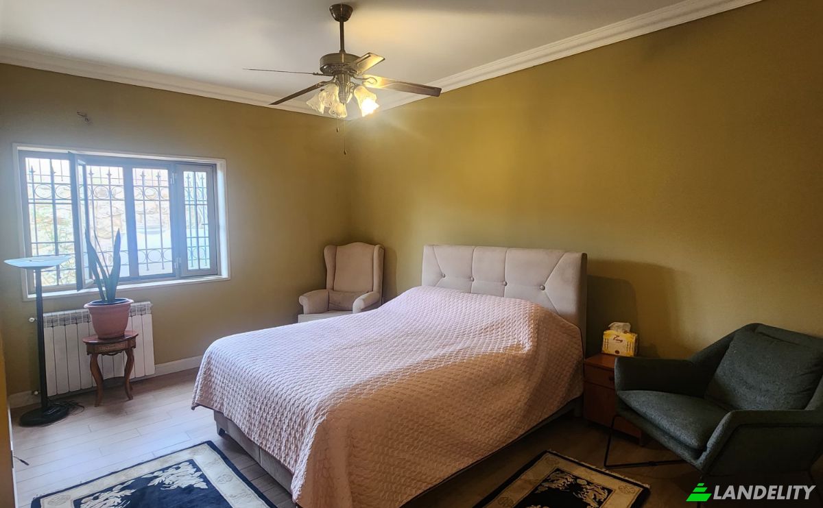 Villa for Sale Gharzouz, Jbeil, Mount Lebanon Governorate, Lebanon. Photo 20