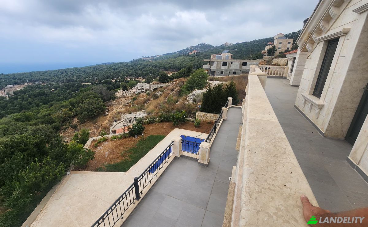 Villa for Sale Gharzouz, Jbeil, Mount Lebanon Governorate, Lebanon. Photo 6