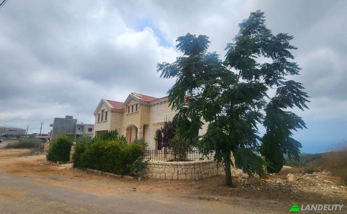 Villa for Sale Gharzouz, Jbeil, Mount Lebanon Governorate, Lebanon. Photo 7