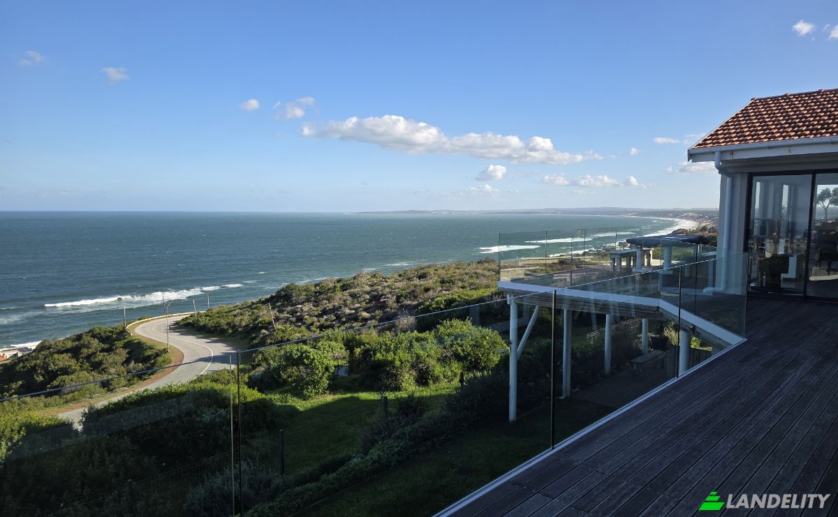 Single Family Home for Sale 42P Mellifera St, Dana Bay, Mossel Bay, Garden Route District Municipality, Western Cape, South Africa, 6510. Photo 2