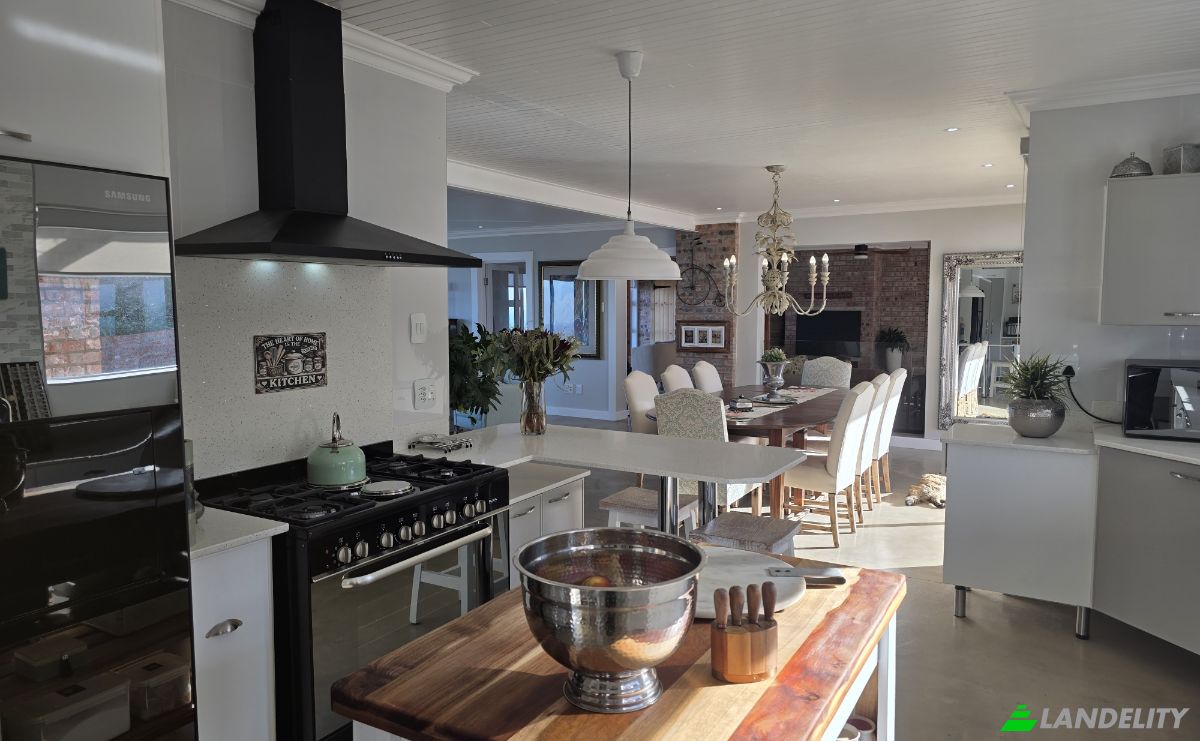 Single Family Home for Sale 42P Mellifera St, Dana Bay, Mossel Bay, Garden Route District Municipality, Western Cape, South Africa, 6510. Photo 6