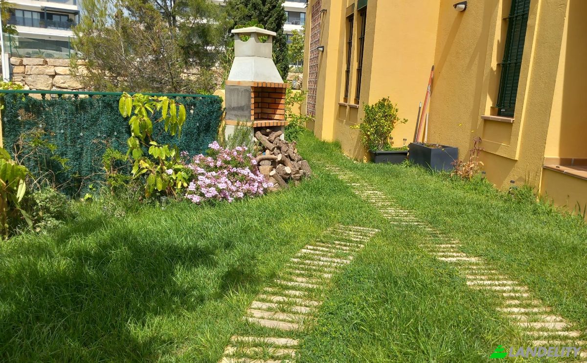 Townhouse for Sale Carrer Berlin, Finestrat, Alicante, Valencian Community, Spain. Photo 2