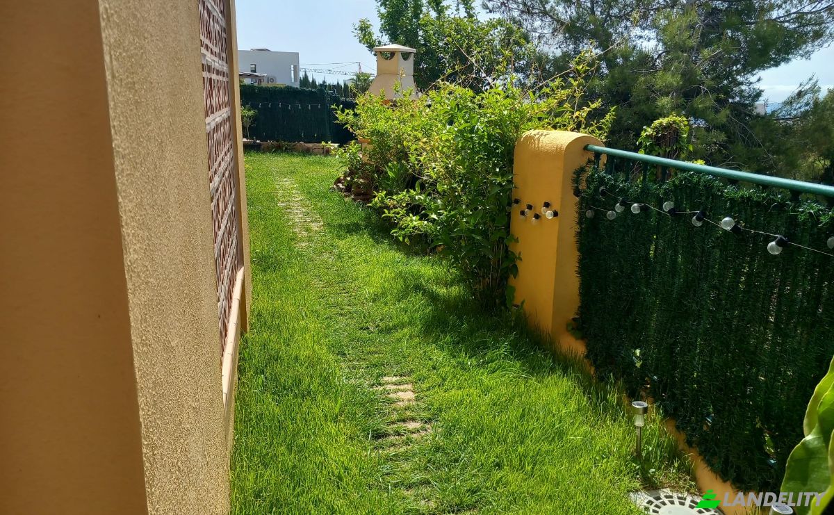 Townhouse for Sale Carrer Berlin, Finestrat, Alicante, Valencian Community, Spain. Photo 3