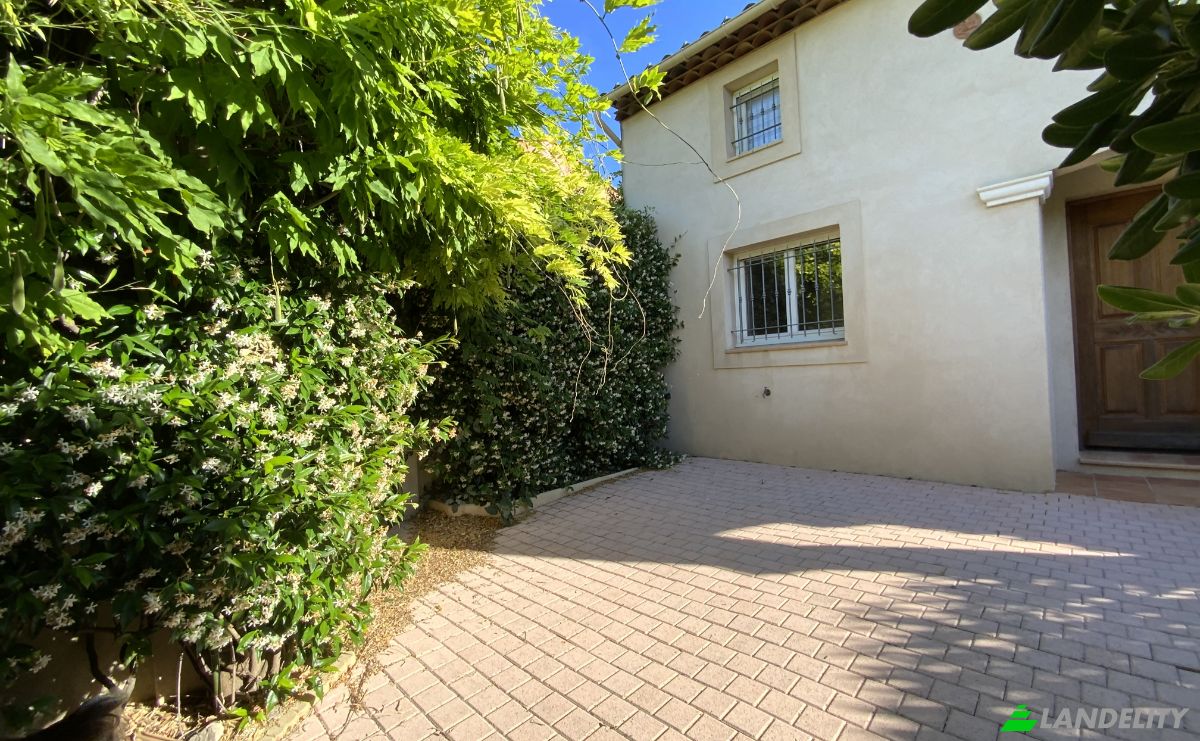 Single Family Home for Sale 489 Chem de la Mauniere, 83400 Hyeres, Hyeres, Var, Provence-Alpes-Cote dAzur, France. Photo 14