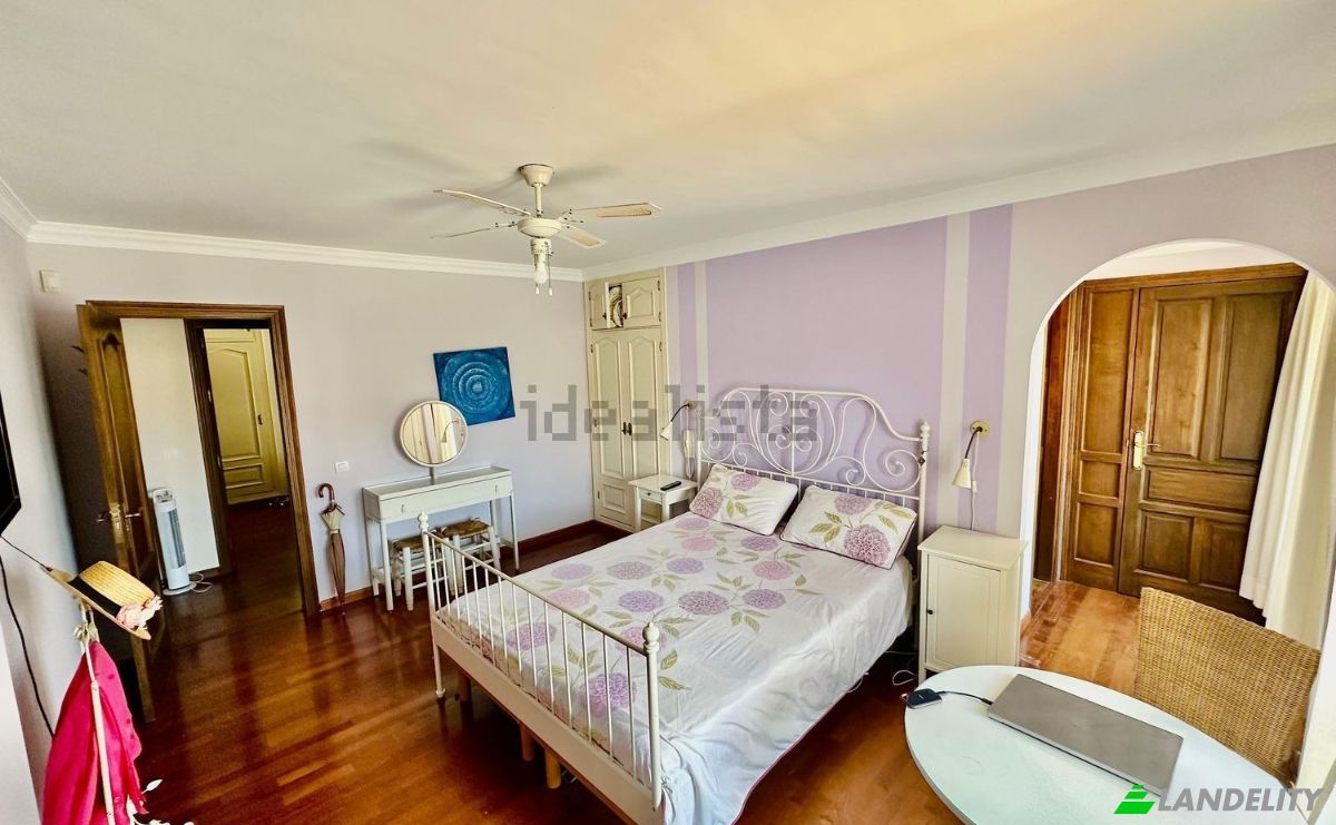 Townhouse for Sale Av Margaret Pitarch, Fuengirola, Malaga, Province of Malaga, Andalusia, Spain. Photo 11