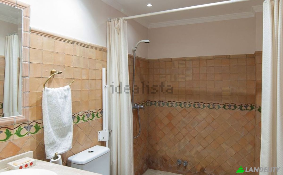 Townhouse for Sale Av Margaret Pitarch, Fuengirola, Malaga, Province of Malaga, Andalusia, Spain. Photo 14