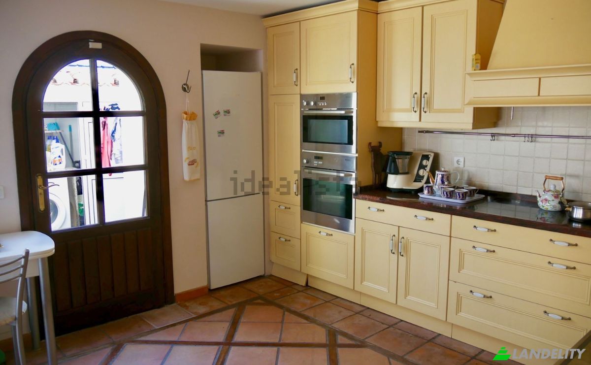 Townhouse for Sale Av Margaret Pitarch, Fuengirola, Malaga, Province of Malaga, Andalusia, Spain. Photo 18