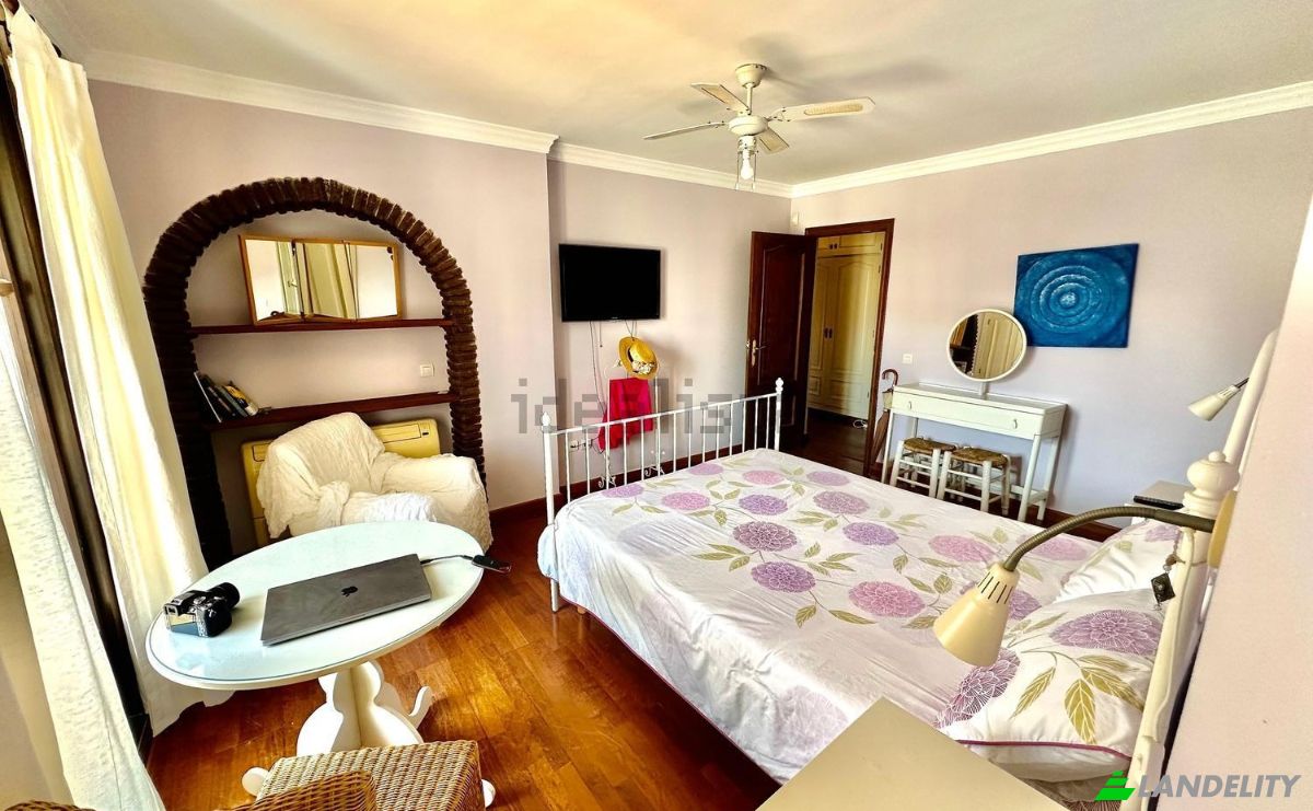 Townhouse for Sale Av Margaret Pitarch, Fuengirola, Malaga, Province of Malaga, Andalusia, Spain. Photo 4