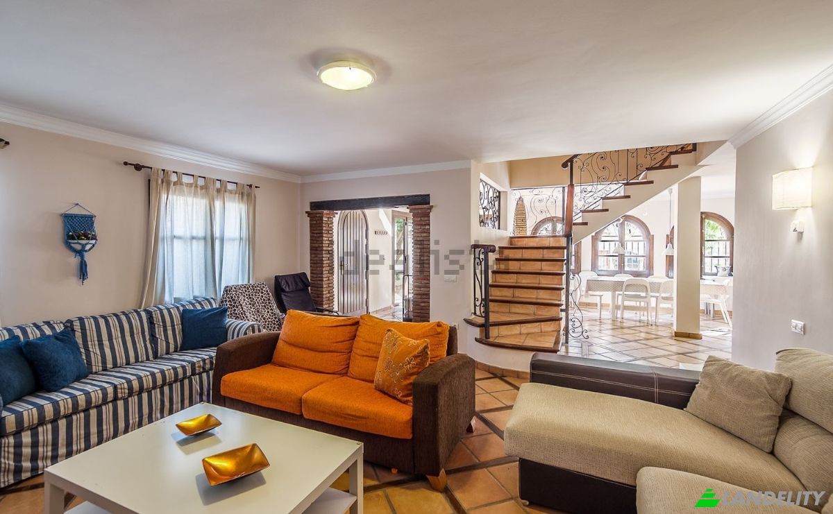 Townhouse for Sale Av Margaret Pitarch, Fuengirola, Malaga, Province of Malaga, Andalusia, Spain. Photo 6