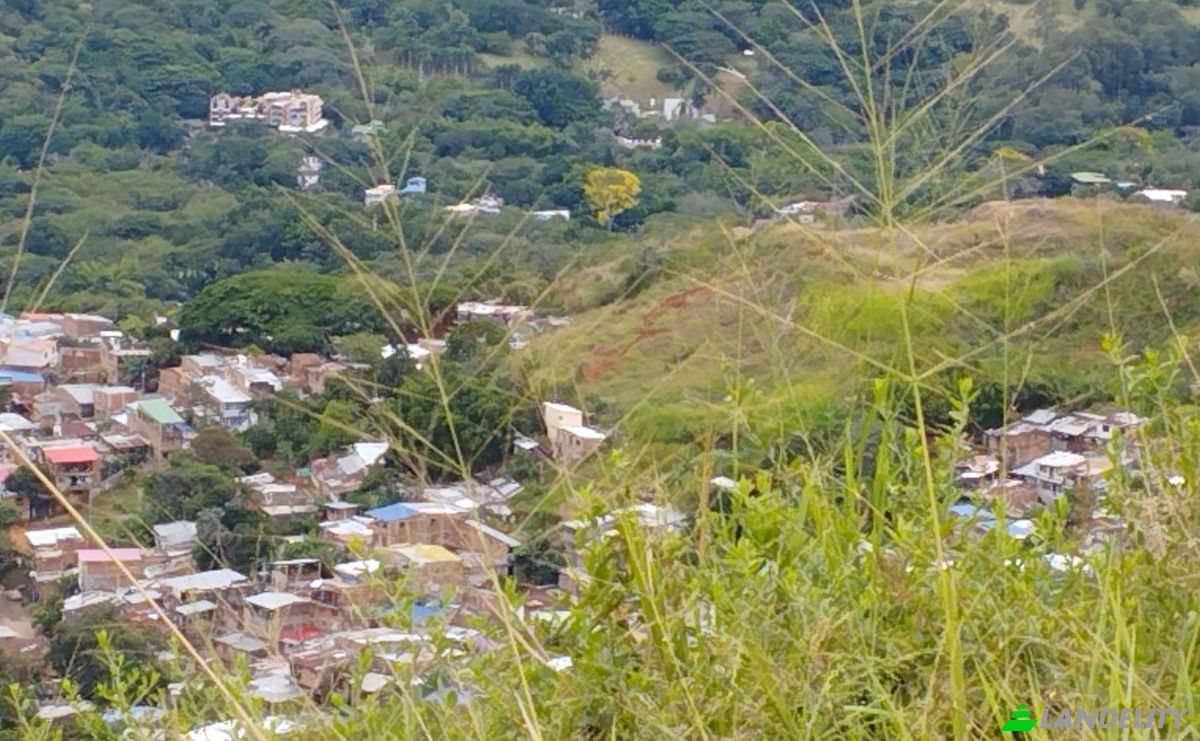 Investing/Development for Sale Via a Cristo Rey, Los Cristales Tejares, Cali, Valle del Cauca, Colombia. Photo 5