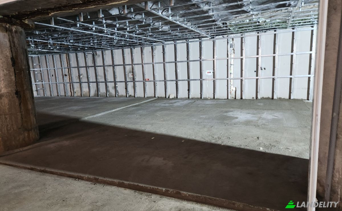 Commercial Building for Sale Bloc C26, Bulevardul 15 Noiembrie 84, 500102 Brasov, Brasov, Romania. Photo 8