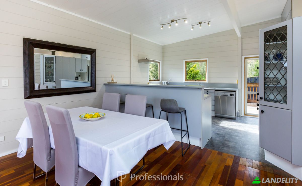 Single Family Home for Sale 52 Cypress Drive, Maungaraki, Lower Hutt 5010, Lower Hutt, Lower Hutt City, Wellington Region, New Zealand. Photo 6
