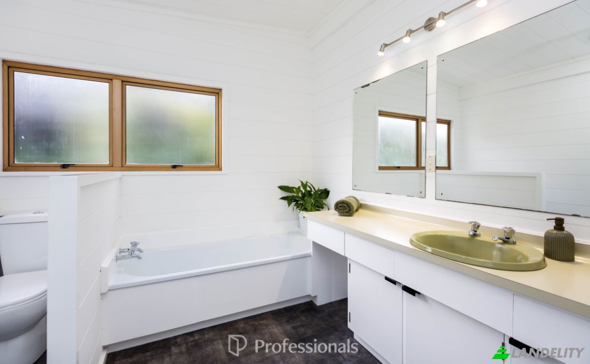 Single Family Home for Sale 52 Cypress Drive, Maungaraki, Lower Hutt 5010, Lower Hutt, Lower Hutt City, Wellington Region, New Zealand. Photo 13