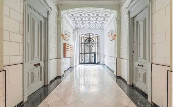 Apartment for Sale - Barcelona, Spain
