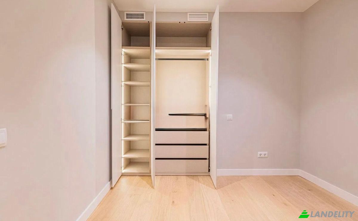 Apartment for Sale Carrer de Bergara, Eixample, Barcelona, Catalonia, Spain. Photo 13