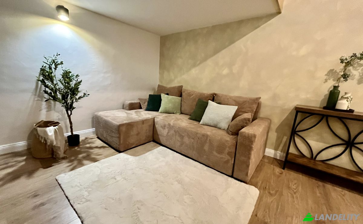 Apartment for Sale Budapest, Hungary, Szentkiralyi u 49, 1088 Hungary. Photo 2