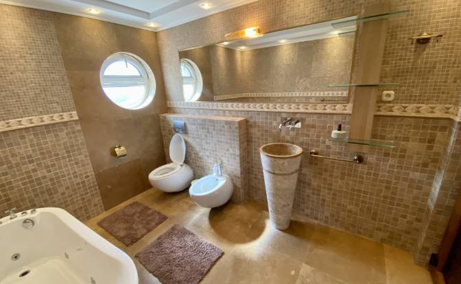 Villa for Sale Medies-Raturi, Apa, Satu Mare. Photo#4 Villa for Sale Medies-Raturi, Apa, Satu Mare. Photo#4