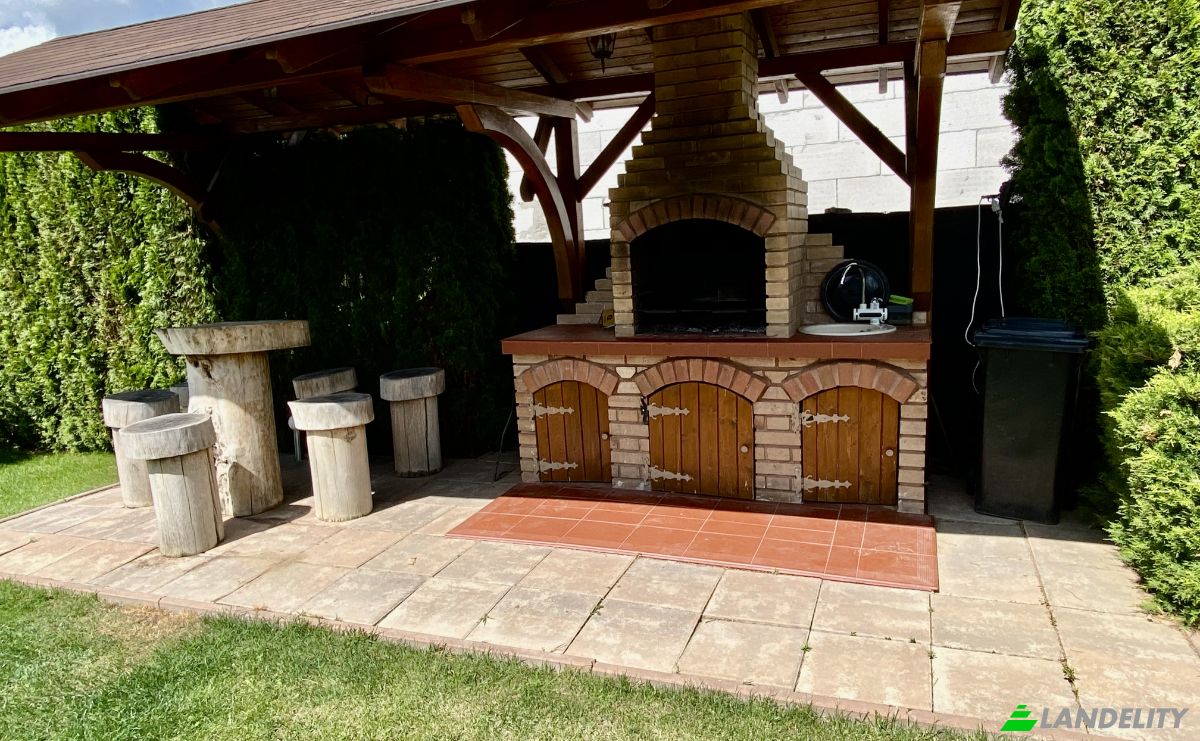 Villa for Sale Medies-Raturi, Apa, Satu Mare, Romania. Photo 8