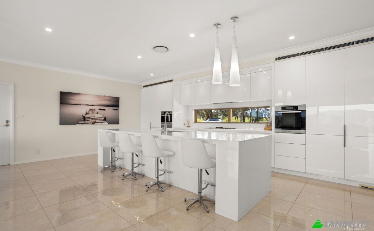 Mansion for Sale 211 Marchfield Rd, Wingham NSW 2429, Wingham, Mid-Coast Council, New South Wales, Australia. Photo 2