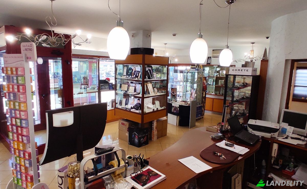 Business for Sale Via del Gallitello, 102, 85100 Potenza PZ, Potenza, Province of Potenza, Basilicata, Italy. Photo 11