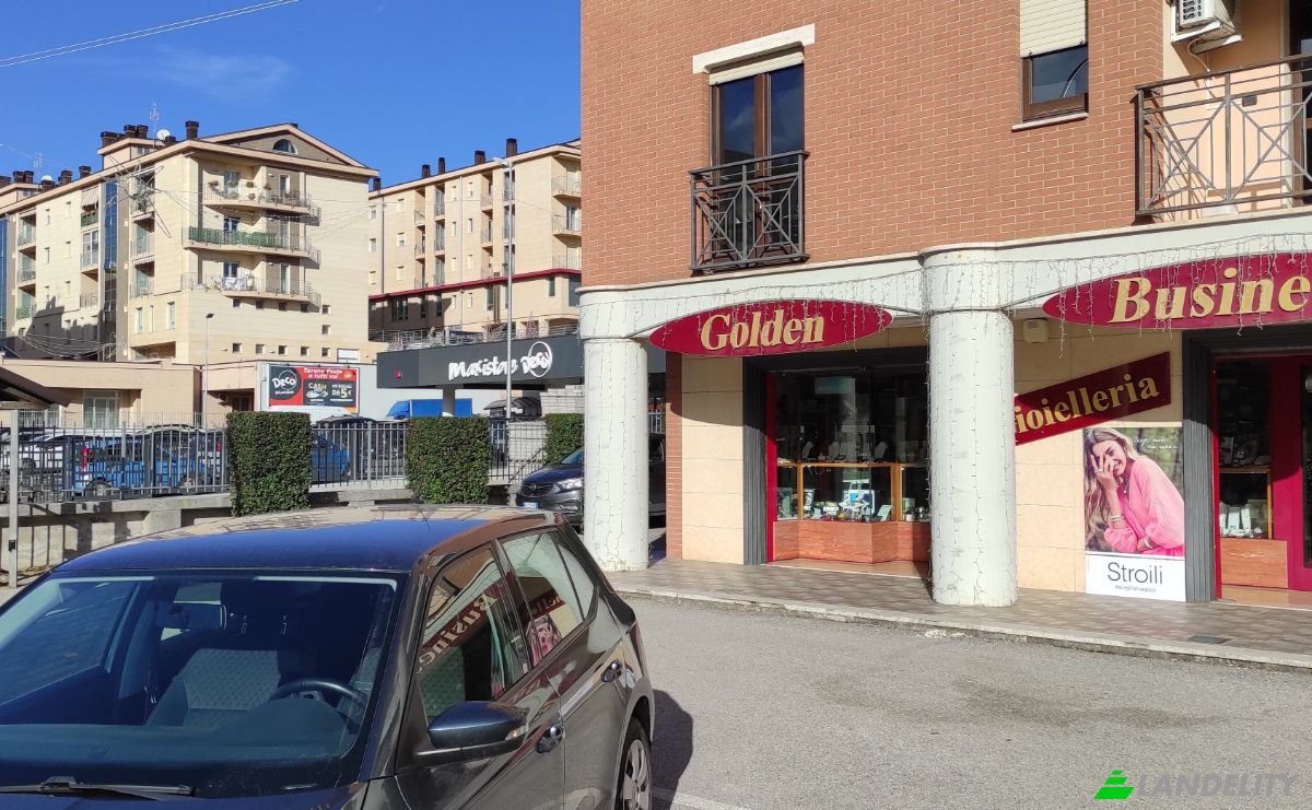 Business for Sale Via del Gallitello, 102, 85100 Potenza PZ, Potenza, Province of Potenza, Basilicata, Italy. Photo 3