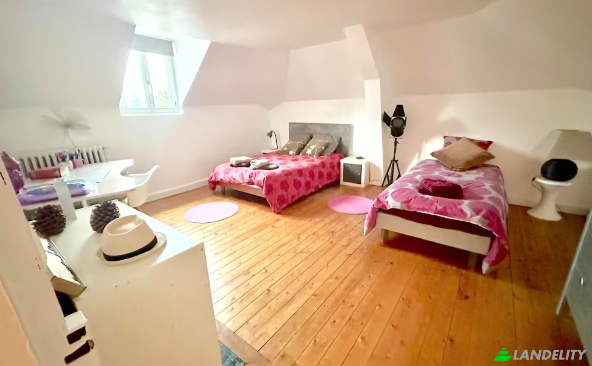 Single Family Home for Sale 66 Rue de la Republique, 78650 Beynes, Beynes, Yvelines, Ile-de-France, France. Photo 10