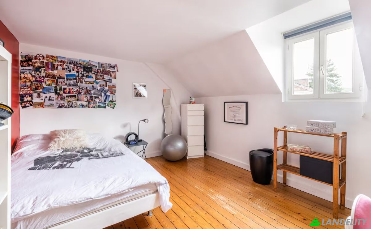 Single Family Home for Sale 66 Rue de la Republique, 78650 Beynes, Beynes, Yvelines, Ile-de-France, France. Photo 6